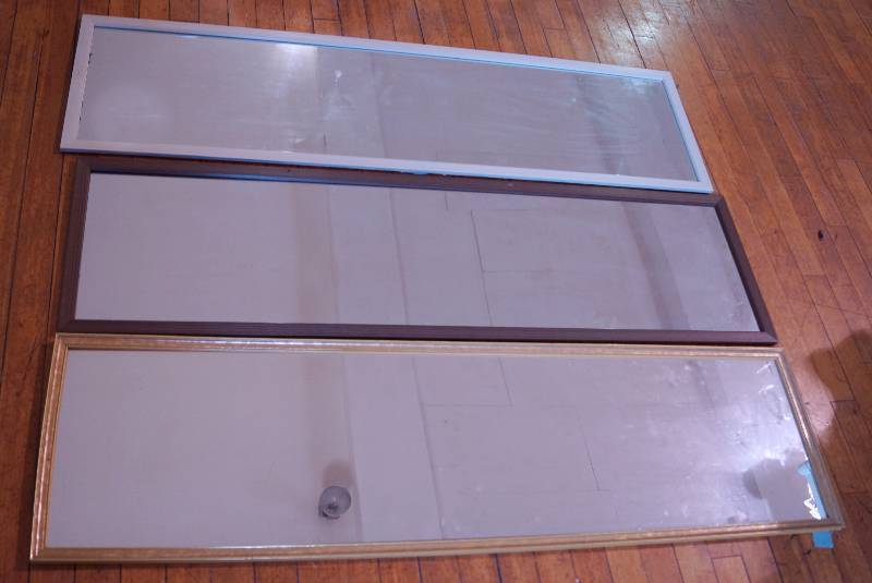 lot 5135 image: Lot of 3 Wall Mirrors