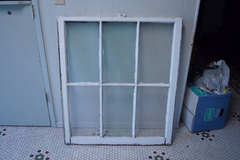 lot 5140 image: Vintage Wood Antique Window from the Church Re-purpose These Very Collectible