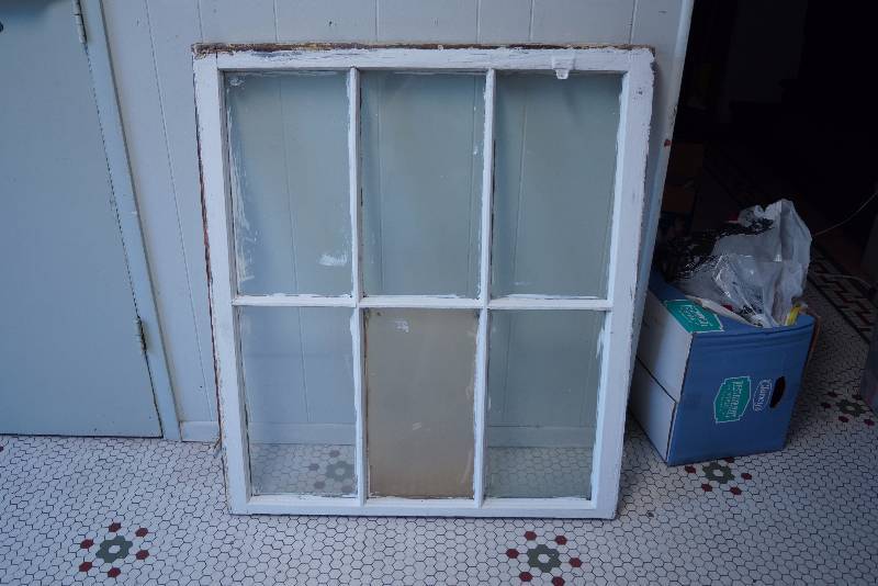lot 5142 image: Vintage Wood Antique Window from the Church Re-purpose These Very Collectible