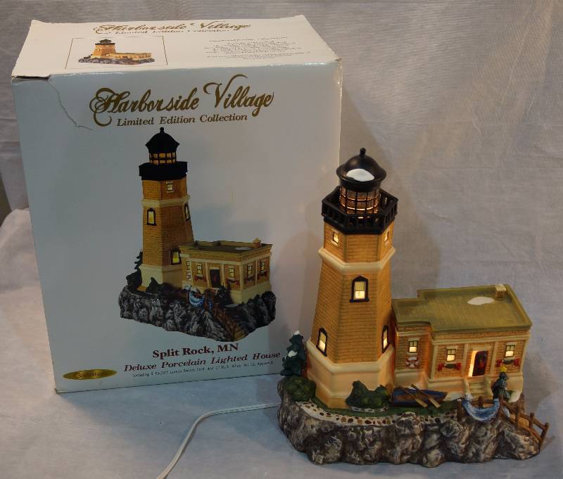 lot 5147 image: Lighted Harborside Village Limited Edition Collection - Lighthouse - Works