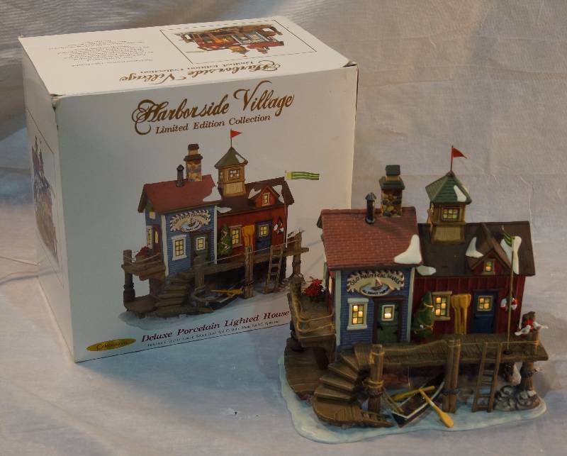 lot 5148 image: Lighted Harborside Village Limited Edition Collection - Works
