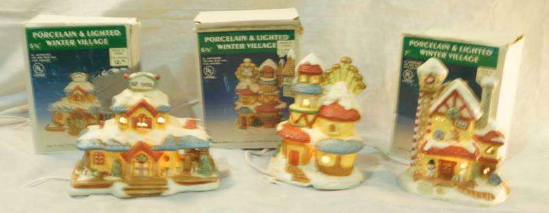 lot 5151 image: Lighted Christmas Village Limited Edition Collection - Works