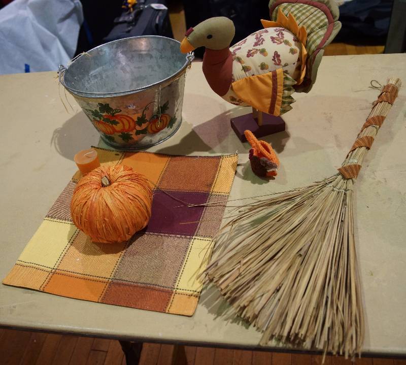 lot 5168 image: Lot of Fall  Thanksgiving Items