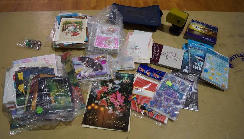 lot 5176 image: A Bunch of Greeting Cards and Party Favors