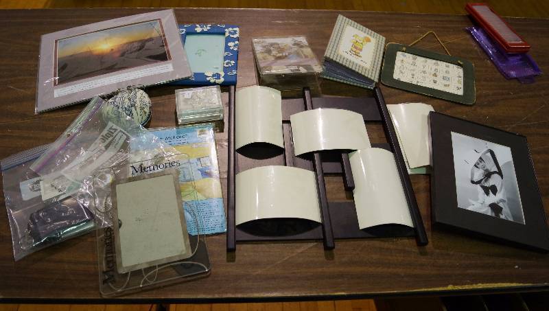 lot 5180 image: Picture Frames