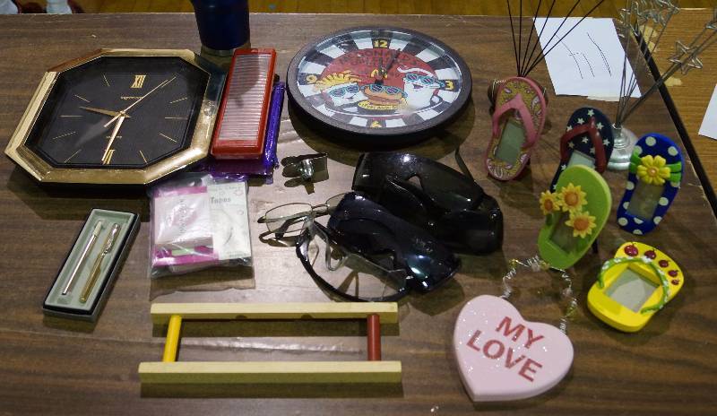 lot 5181 image: Everything on Tabletop - Clock - Frames - Glasses