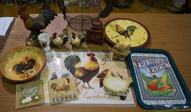 lot 5185 image: Nice Big ROOSTER Collection Bid Now Very Collectible
