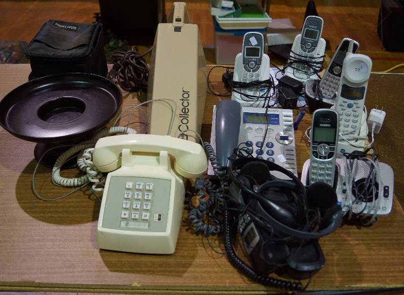 lot 5189 image: A Ton of Phones - Dust Collector - Headphones
