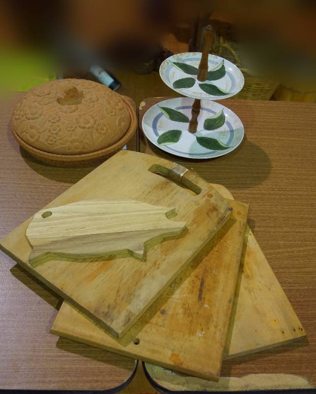 lot 5204 image: Cutting Boards and Misc