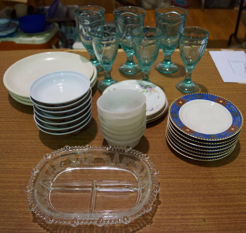 lot 5218 image: Collectible Glassware