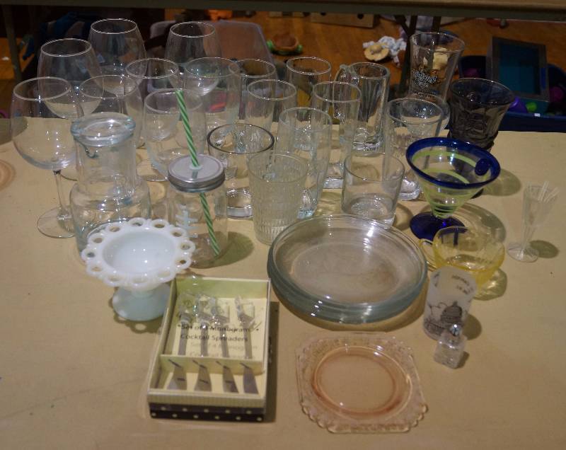 lot 5230 image: Lot 2 of Glassware
