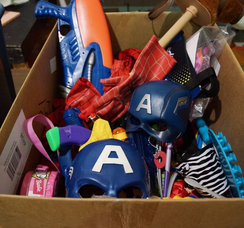 lot 5241 image: Spider-man  - Captain America Themed Toys