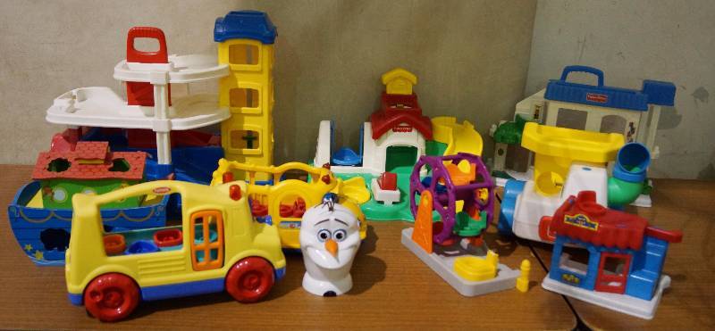 lot 5252 image: Fisher Price Toys - Parking Garage and Others