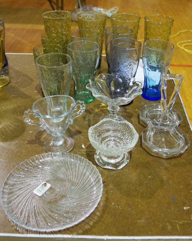 lot 5283 image: McDonalds Glasses - Coke - Coca Cola Glasses and Other Collectible Glassware