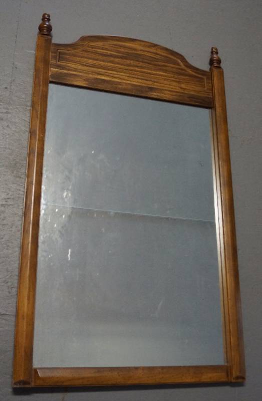 lot 2154 image: Nice Wood Mirror