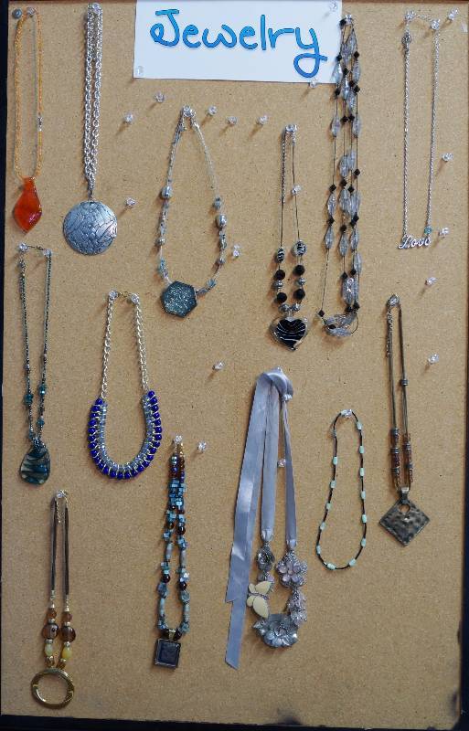 lot 2166 image: Lot #10 of Nice JEWELRY - Everything You See - One Bid Gets Them All