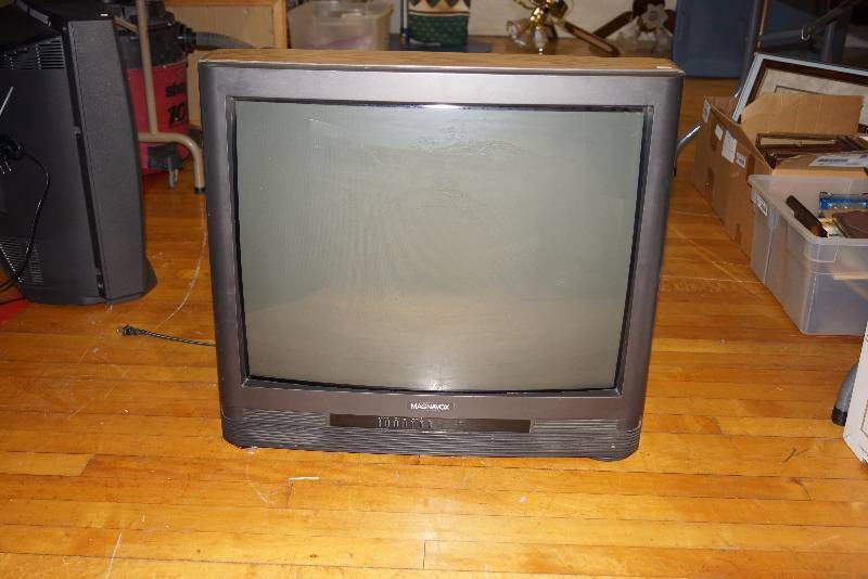 lot 9233 image: Magnavox TV - 27 Nice Tested and Works
