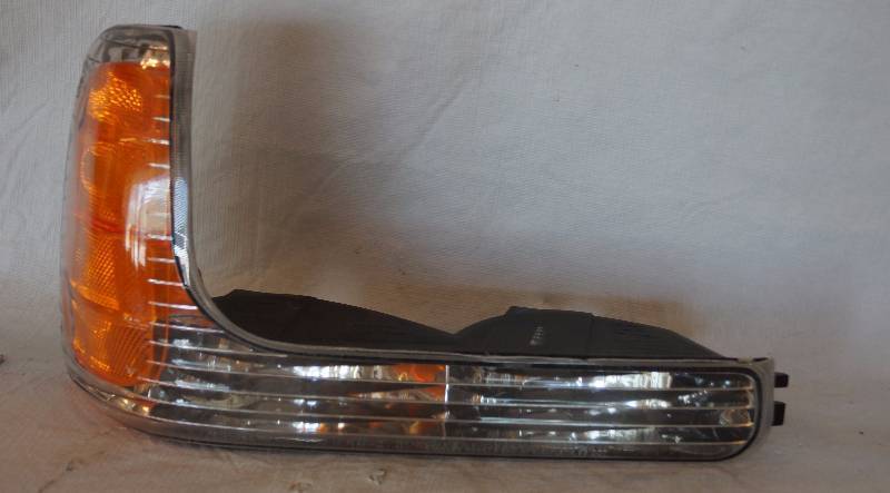 lot 1061 image: Replacement Turning Lens Right side Stanley 041-4957