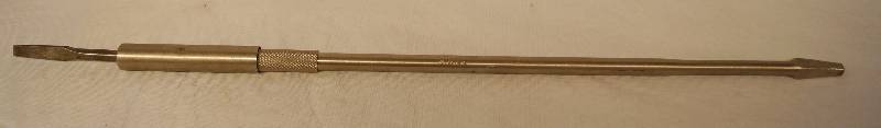 lot 8432 image: Screwdriver Bit - Specalized very long for a drill