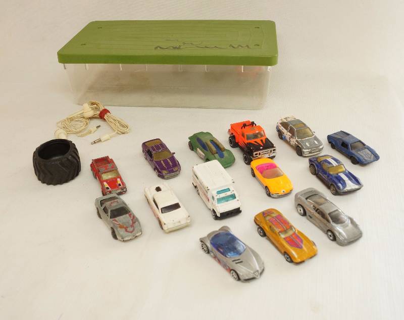 lot 9208 image: Lot of Toy Cars - Matchbox  Hot Wheels and a Toy Gun - with storage box