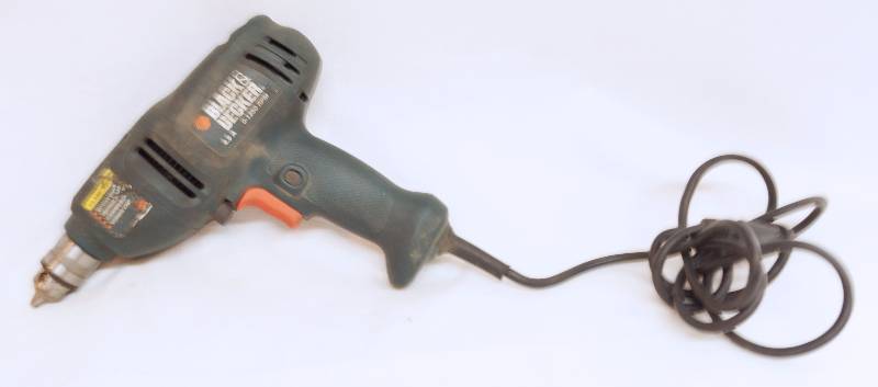 lot 9250 image: Black & Decker Corded Drill - WORKS M# DR200