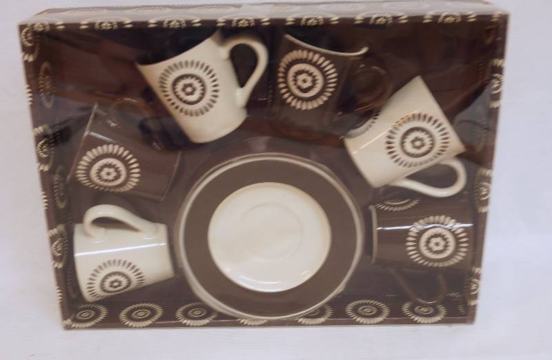 lot 9253 image: Cute Cappuccino or Tea - Cup & Saucer 12 Piece Set - NEW IN BOX