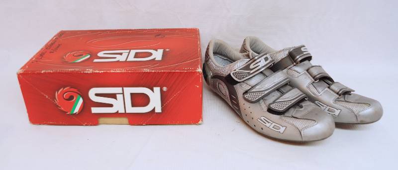lot 9254 image: Mens Cycling Shoes - SiDi brand M# 204 size 43 (US Mens 10) - With box - Great Condition MUST SEE