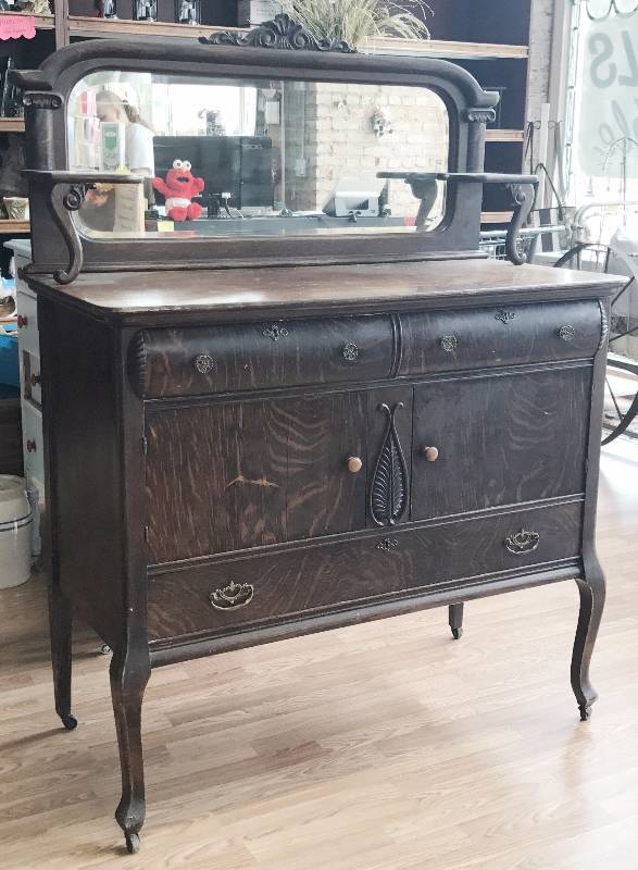 lot 9450 image: Beautiful Antique Dark Tiger Oak Buffet Server Sideboard with Beveled Mirror & Locking Drawers