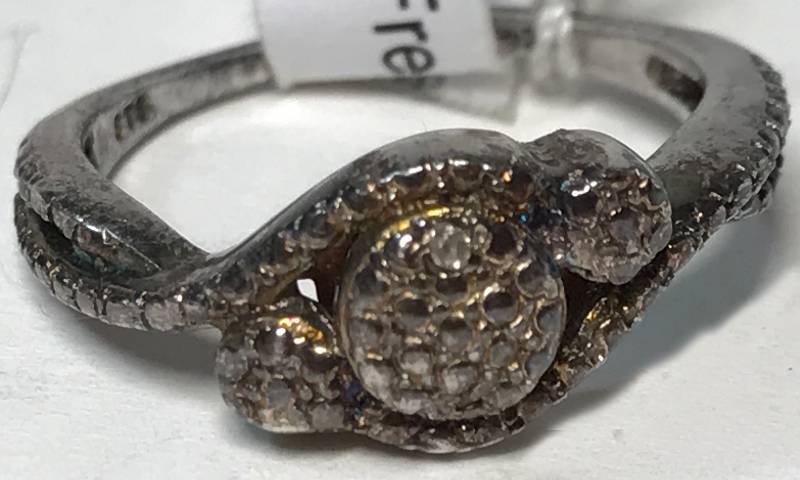 lot 3650 image: RING - Diamond Accents in a STERLING SILVER setting 925 size 6