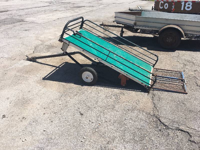 lot 68 image: SMALL CUSTOM BUILT TILTING UTILITY TRAILER