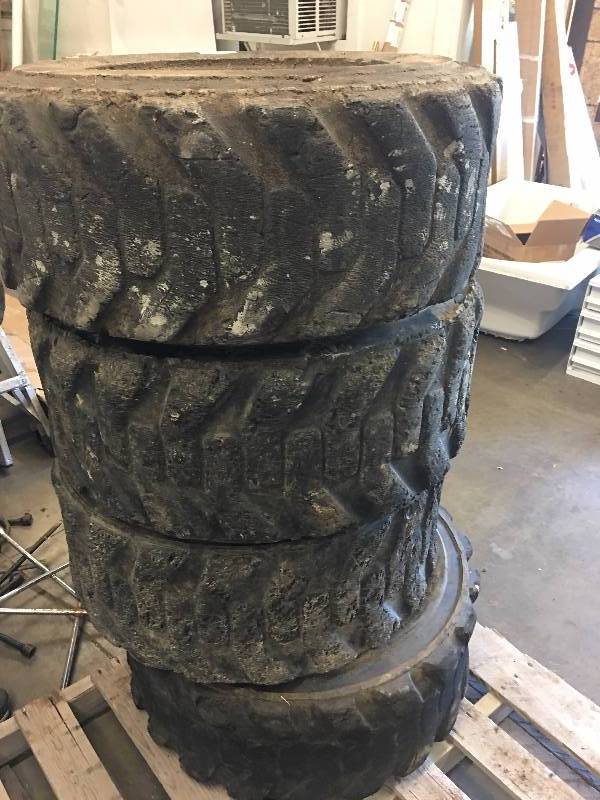 lot 135 image: Lot of 4 skid steer tires