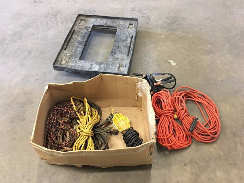 lot 90 image: LOT OF EXTENSION CORDS, ROPE AND DOLLY