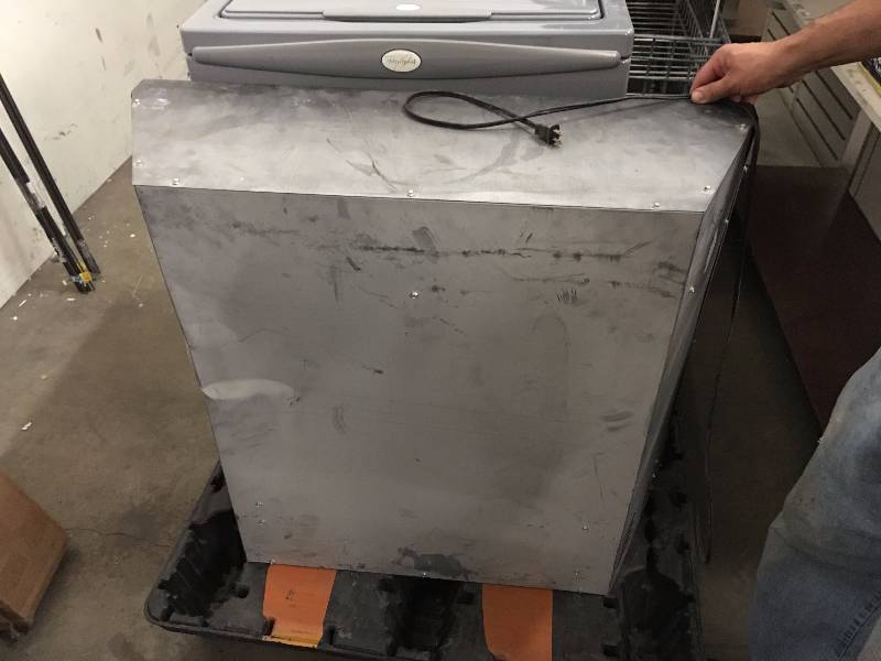 lot 73 image: ELECTRIC FIREPLACE HEATER 110V