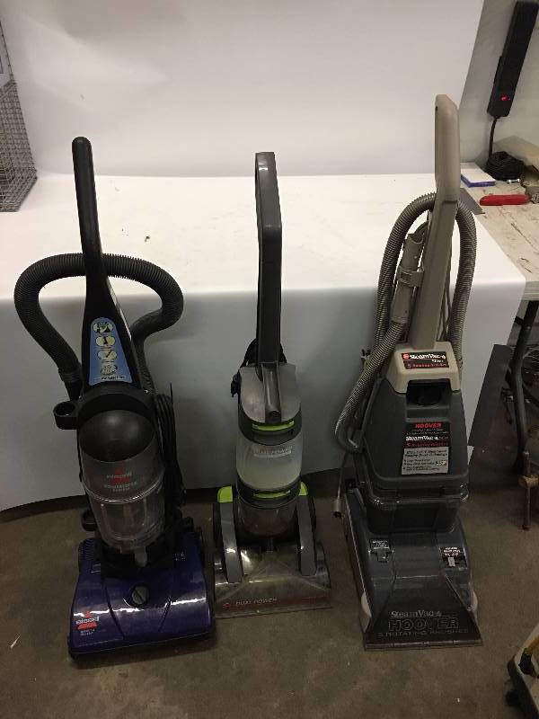 lot 128 image: Lot of carpet shampooers
