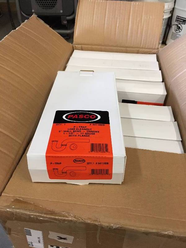 lot 112 image: Lot of P traps