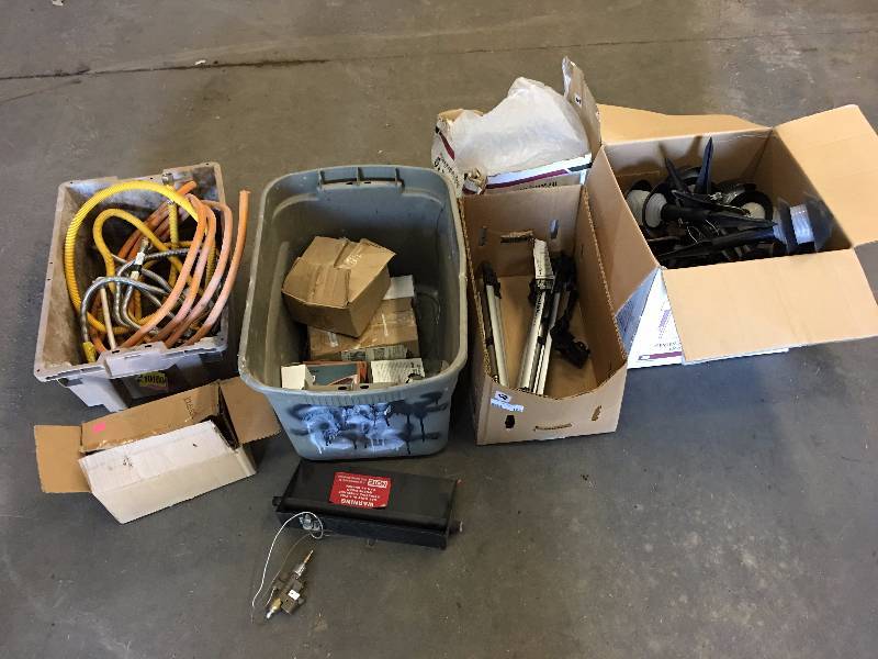 lot 122 image: Tripods, electrical components, misc goods