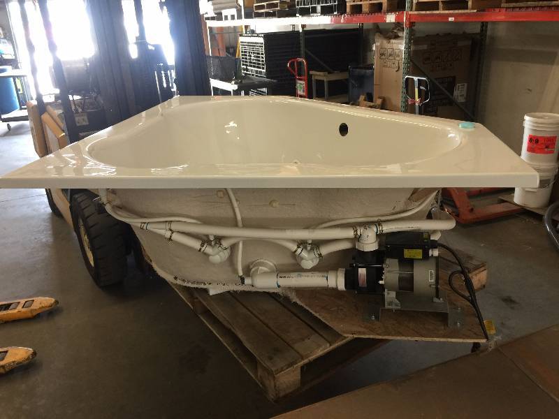 lot 165A image: Unused whirlpool tub