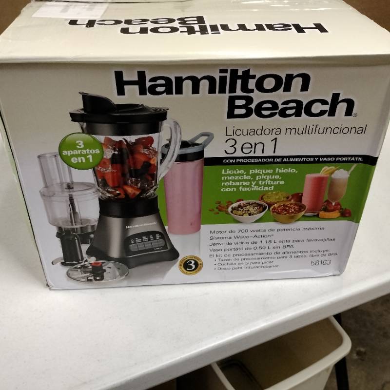 Hamilton Beach Wave Crusher Blender System with 40 oz Jar, 20 oz single  Serve Blend-In Travel Jar & Chopper (58163), Grey & Black 