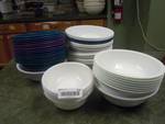 Lot of Plastic Kitchenware