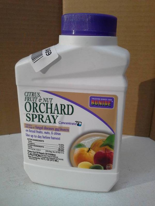 lot 8469 image: Bonide Chemical Citrus Fruit and Nut Orchard Spray Concentrate