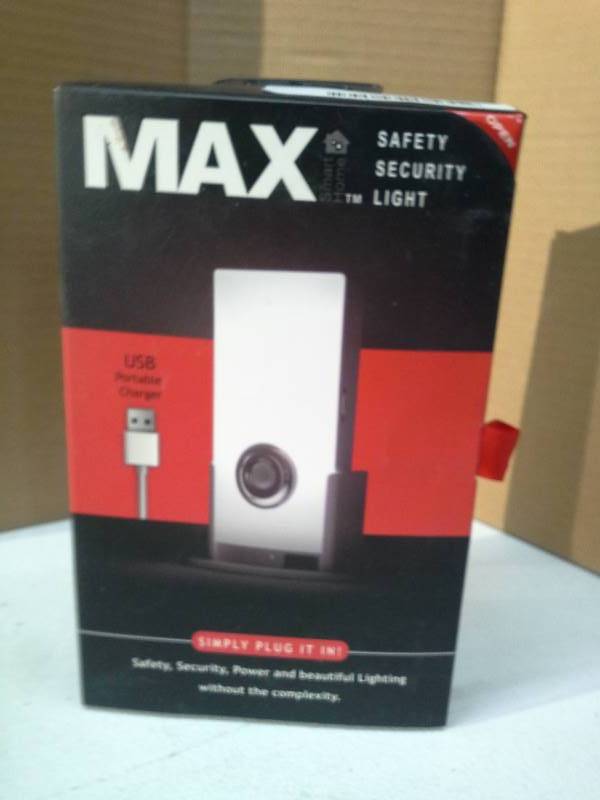 lot 8484 image: MAX Smart Home MAX-ONE-HD1A One Safety Nightlight with Battery Backup and Fire Alarm-Activated Alert System