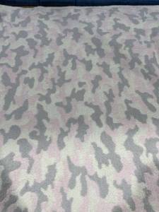 lot 1165 image: Pink Camouflage Throw Blanket