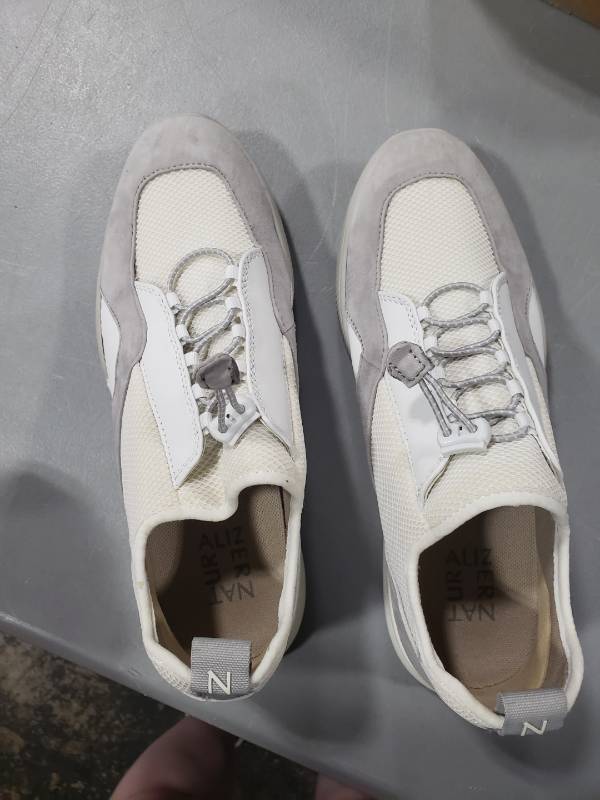 lot 5461 image: Naturalizer Mens Tennis Shoes, 8M