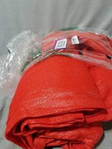 lot 35474 image: RED TARP SIZE UNKNOWN