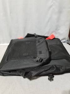 lot 35509 image: PETPRSCO PORTABLE COLLAPSIBLE DOG CRATE