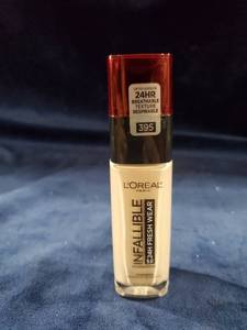 lot 69500 image: Loreal Infallible 395
