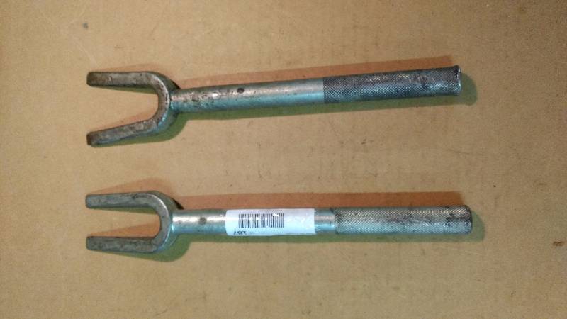 lot 187 image: Pitch Forks