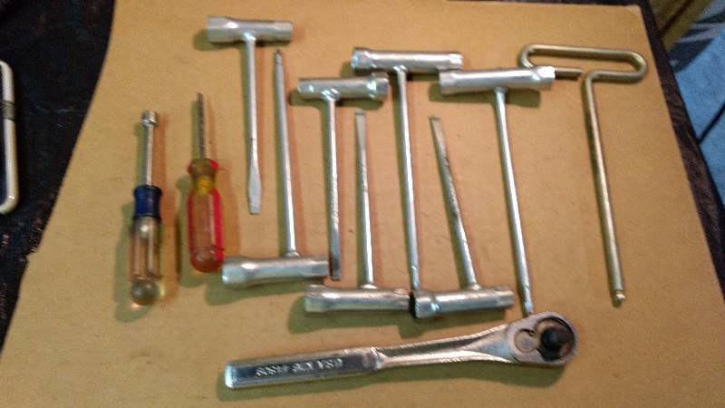 lot 189 image: STIHL Spark Plug Screwdrivers