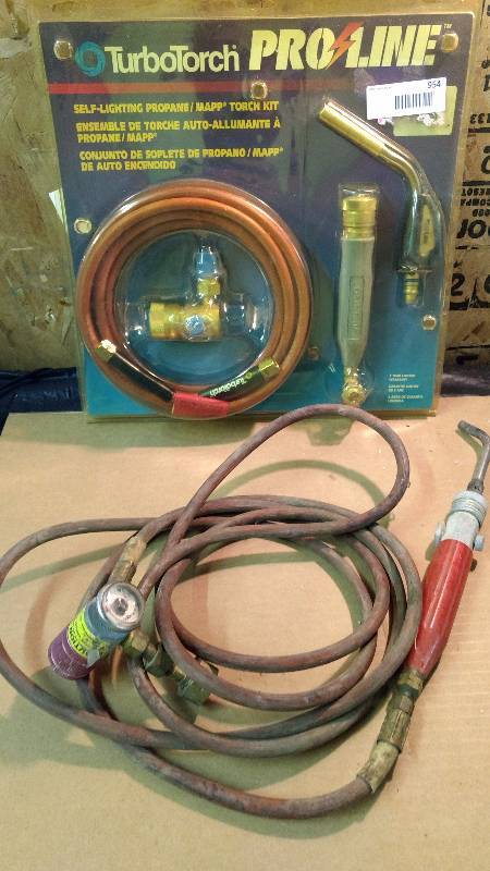 lot 954 image: Acetylene Hoses and Torches