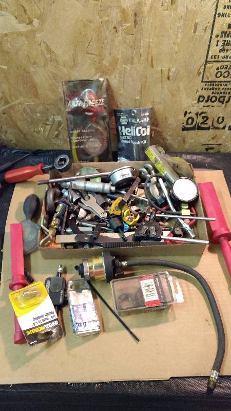 lot 961 image: Assortment of Tools